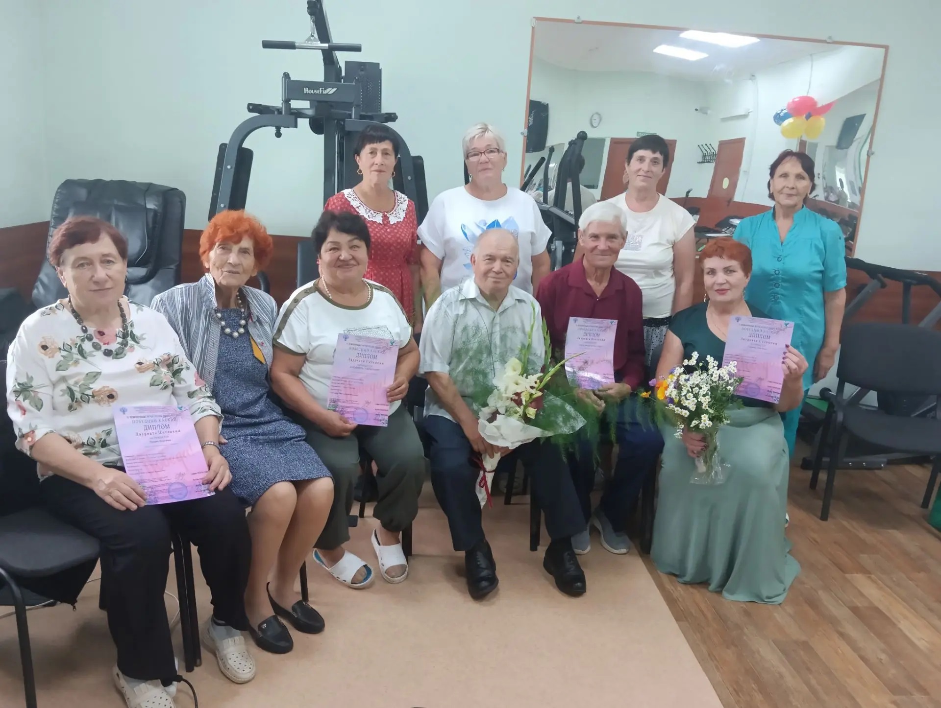 Фотография. Первое в этом сезоне собрание коллектива народного ансамбля «Гармония»